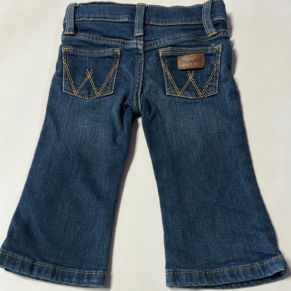 Blue Flared Denim Jeans for Everyday Comfort - Picture 2 of 7